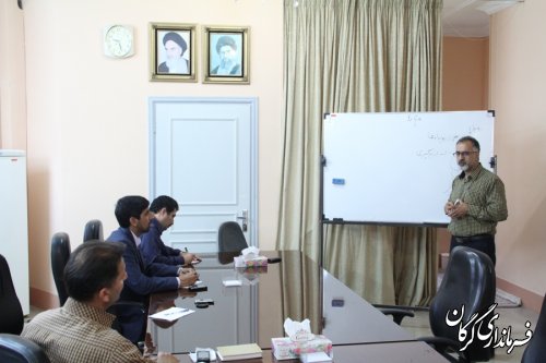 اولین دوره آموزشی خبر نویسی مدیران روابط عمومی فرمانداری های غرب استان