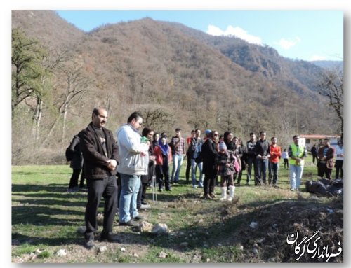 برنامه پاکسازی محیط به همراه کارگاه آموزشی در جنگل توسکستان شهرستان گرگان