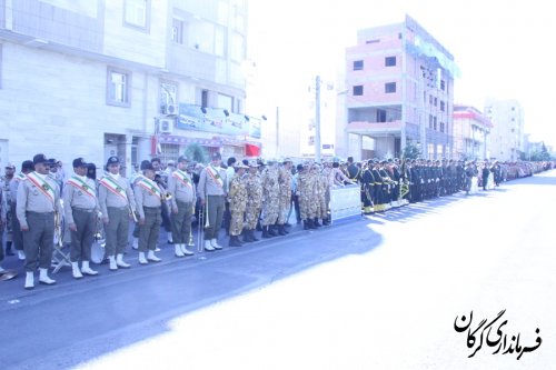 آغاز هفته دفاع مقدس با رژه نیروهای مسلح در گرگان برگزار شد