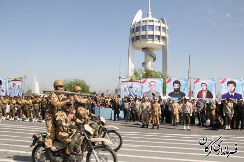 مراسم رژه نیروهای مسلح به مناسبت روز ارتش در گرگان برگزار شد