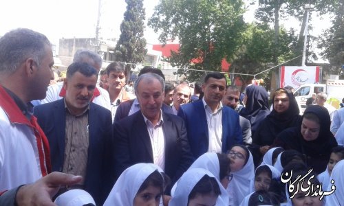 بازدید فرماندار شهرستان گرگان از نمایشگاه توانمندیها و تجهیزات امدادی هلال احمر در گرگان
