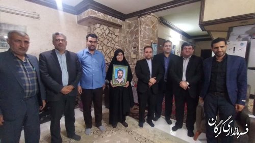 فرماندار شهرستان گرگان با خانواده شهید ورزشکار دیدار کرد